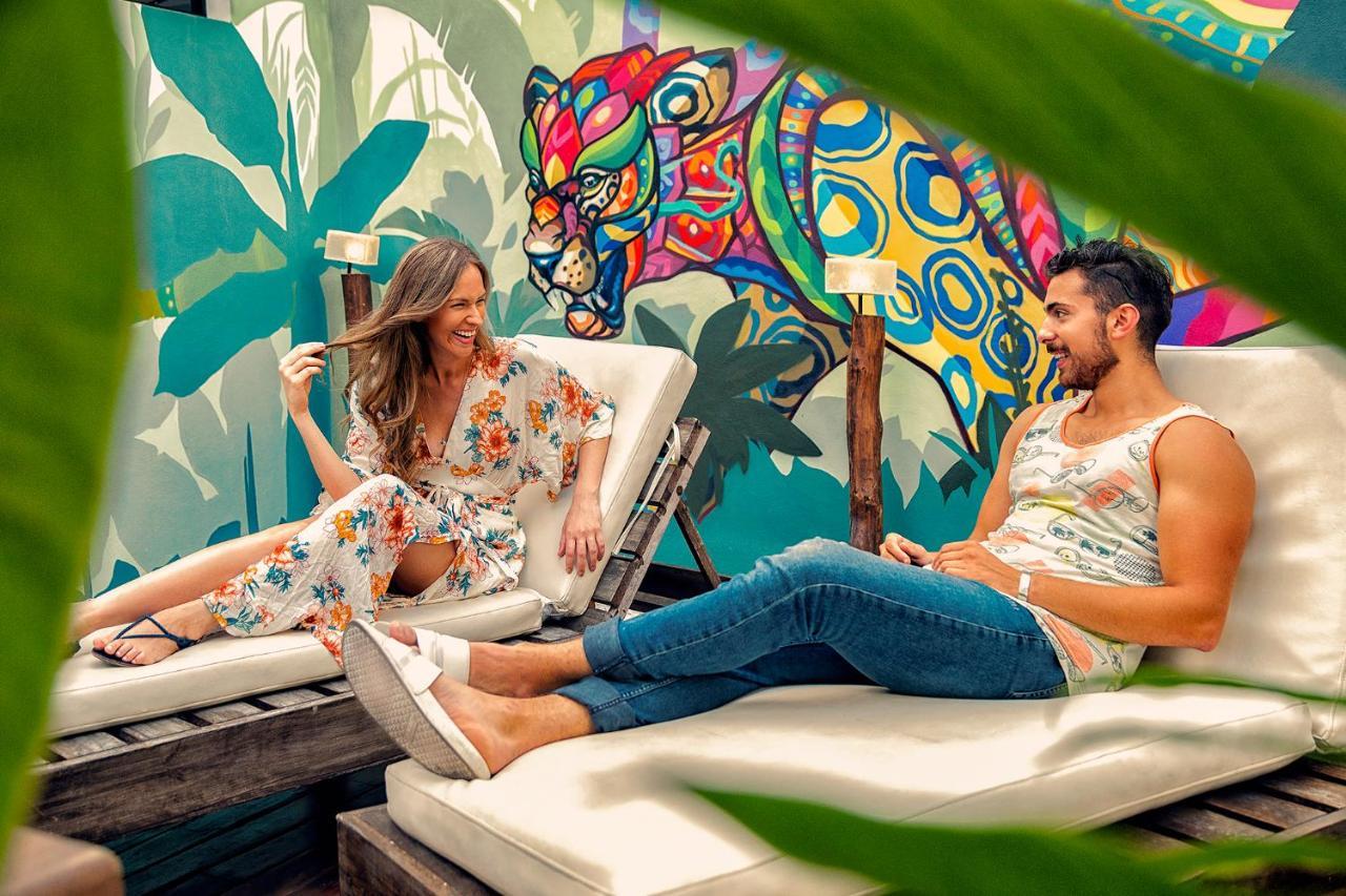 Nomads Hotel & Rooftop Pool Канкун Екстериор снимка